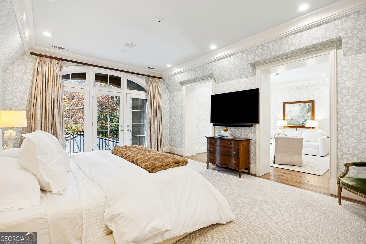 Atlanta, Georgia 30327, United States, 5 Bedrooms Bedrooms, ,7 BathroomsBathrooms,Residential,Active,250041