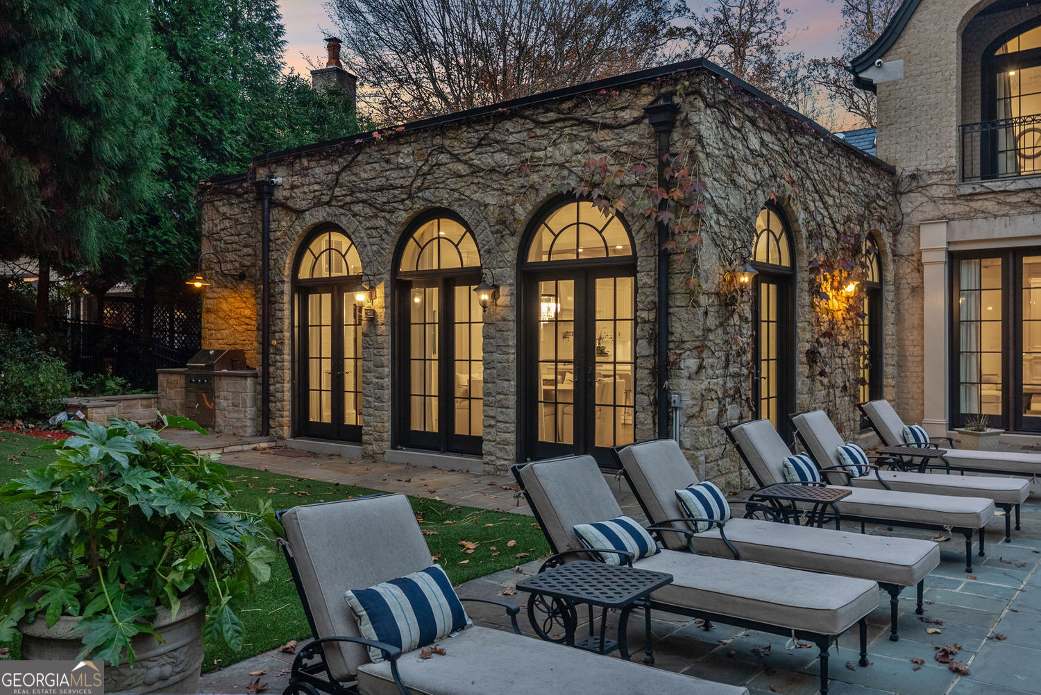 Atlanta, Georgia 30327, United States, 5 Bedrooms Bedrooms, ,7 BathroomsBathrooms,Residential,Active,250041