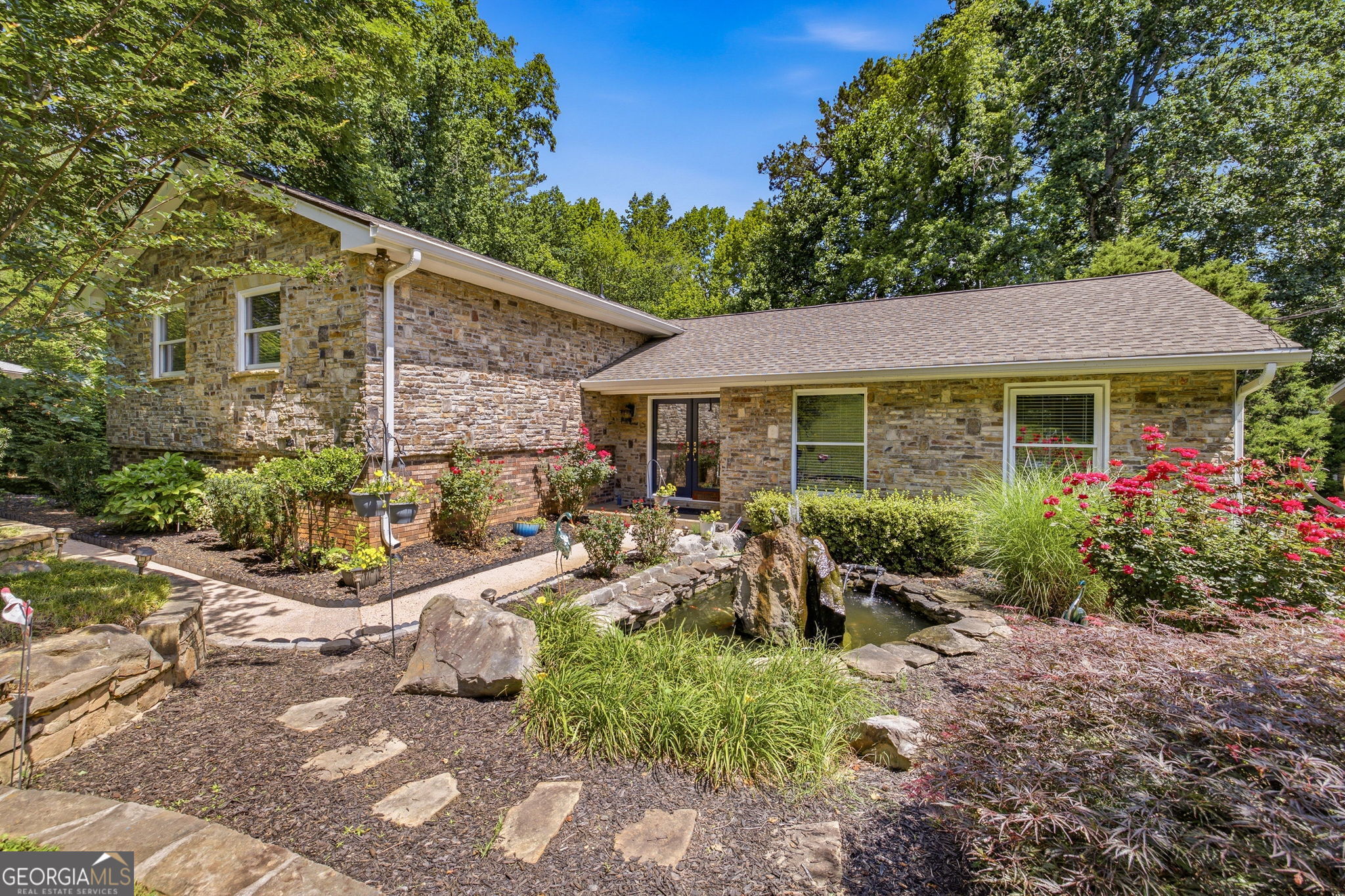 9040 Ruby LN