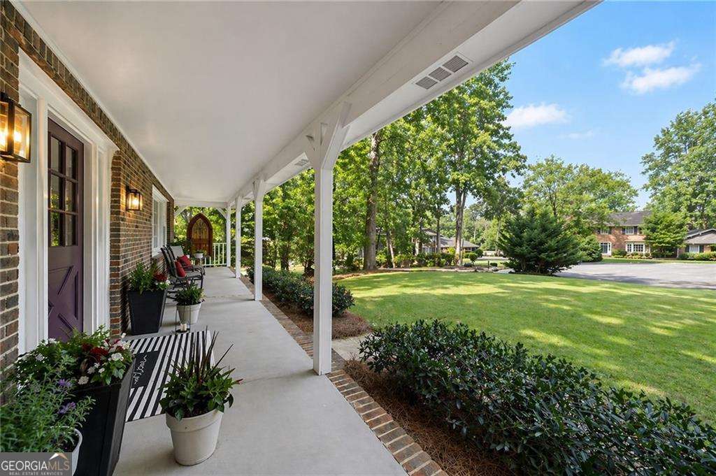 5215 Huntingford TER