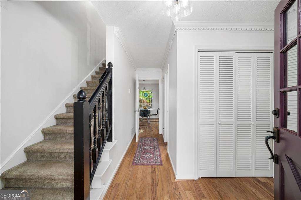 5215 Huntingford TER