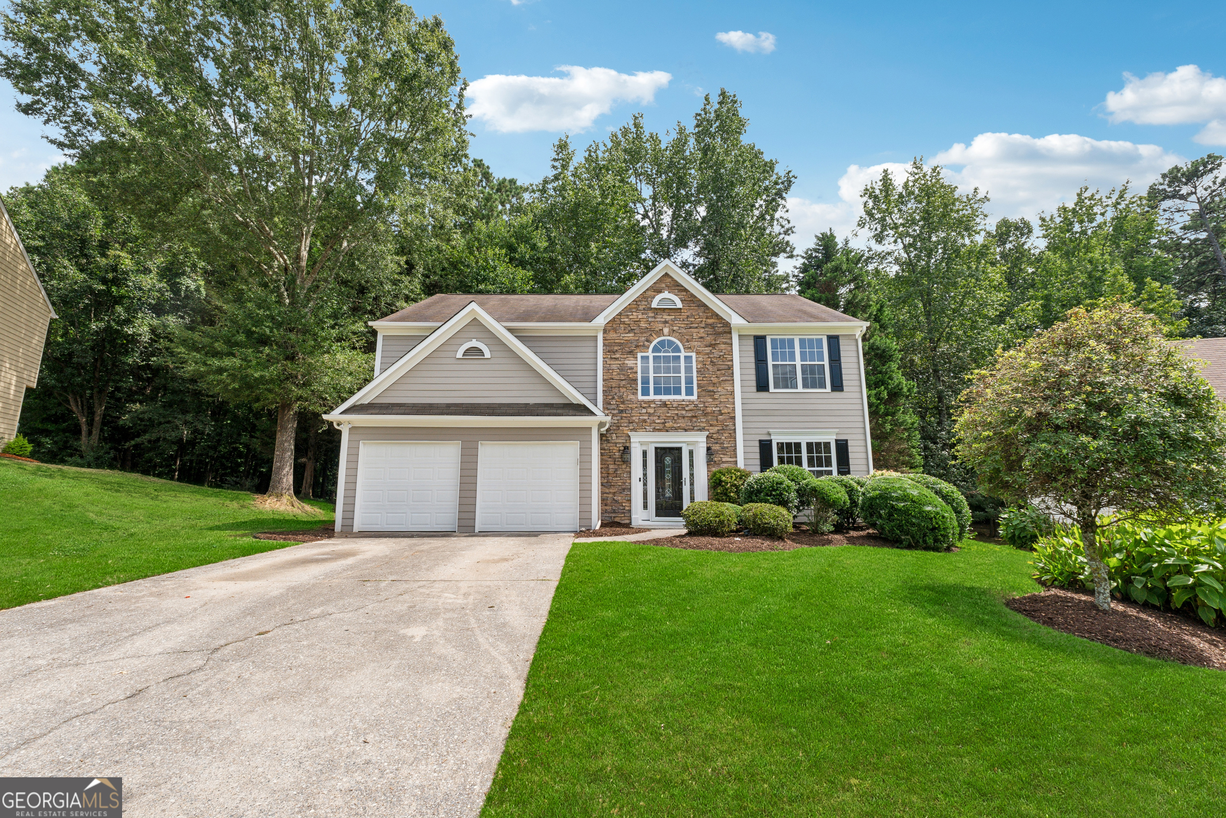 1613 Sparrow Wood LN SW
