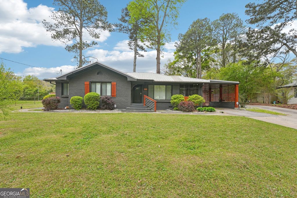 Photo of 2659 Glenvalley Drive, Decatur, GA 30032 (MLS # 10722838)