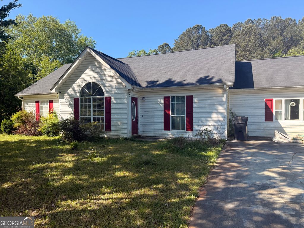 Photo of 93 Saint James Place, Sharpsburg, GA 30277 (MLS # 10738090)