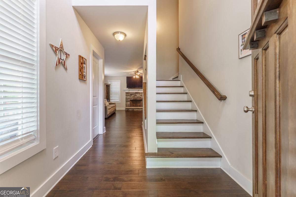 46 Longview DR