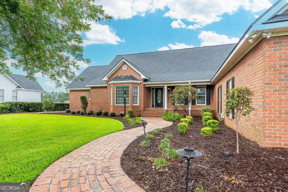 161 Greentree DR