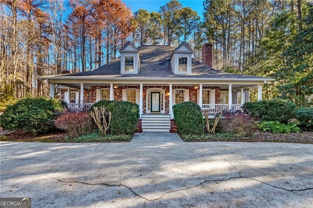 Photo of 344 Lost Creek Drive NW, Kennesaw, GA 30152 (MLS # 10661944)