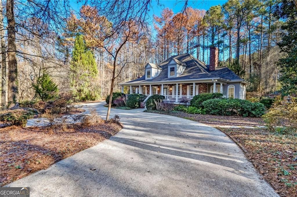 Photo of 344 Lost Creek Drive NW, Kennesaw, GA 30152 (MLS # 10661944)