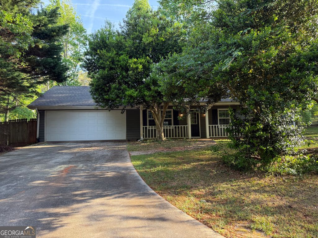 Photo of 4312 Derbyshire Trace SE, Conyers, GA 30094 (MLS # 10758446)