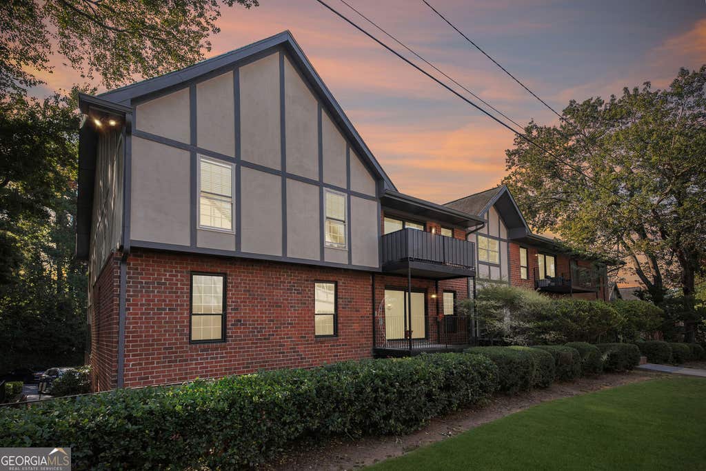 Photo of 6851 Roswell Road #F32, Sandy Springs, GA 30328 (MLS # 10822894)