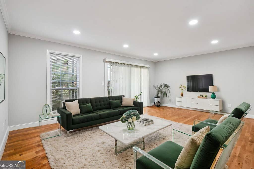 Photo of 6851 Roswell Road #F32, Sandy Springs, GA 30328 (MLS # 10822894)