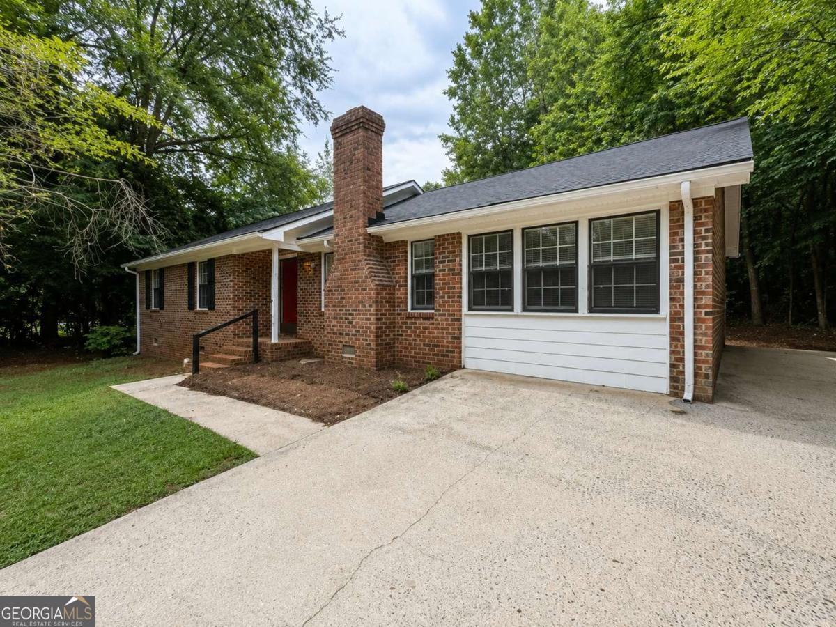 175 Woodberry CT