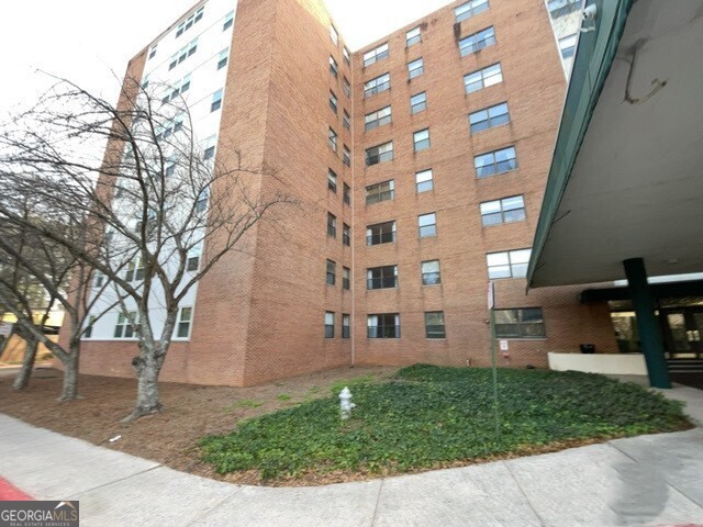 2965 Pharr Court South NW