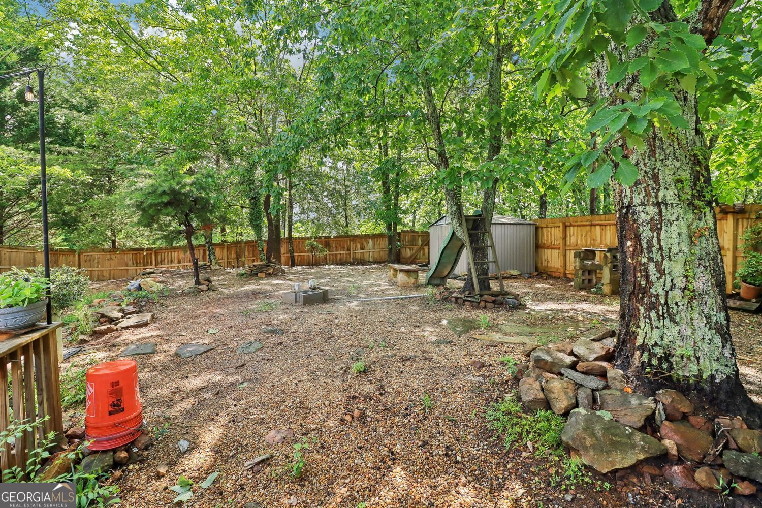 BARNES MILL LAKE - Residential