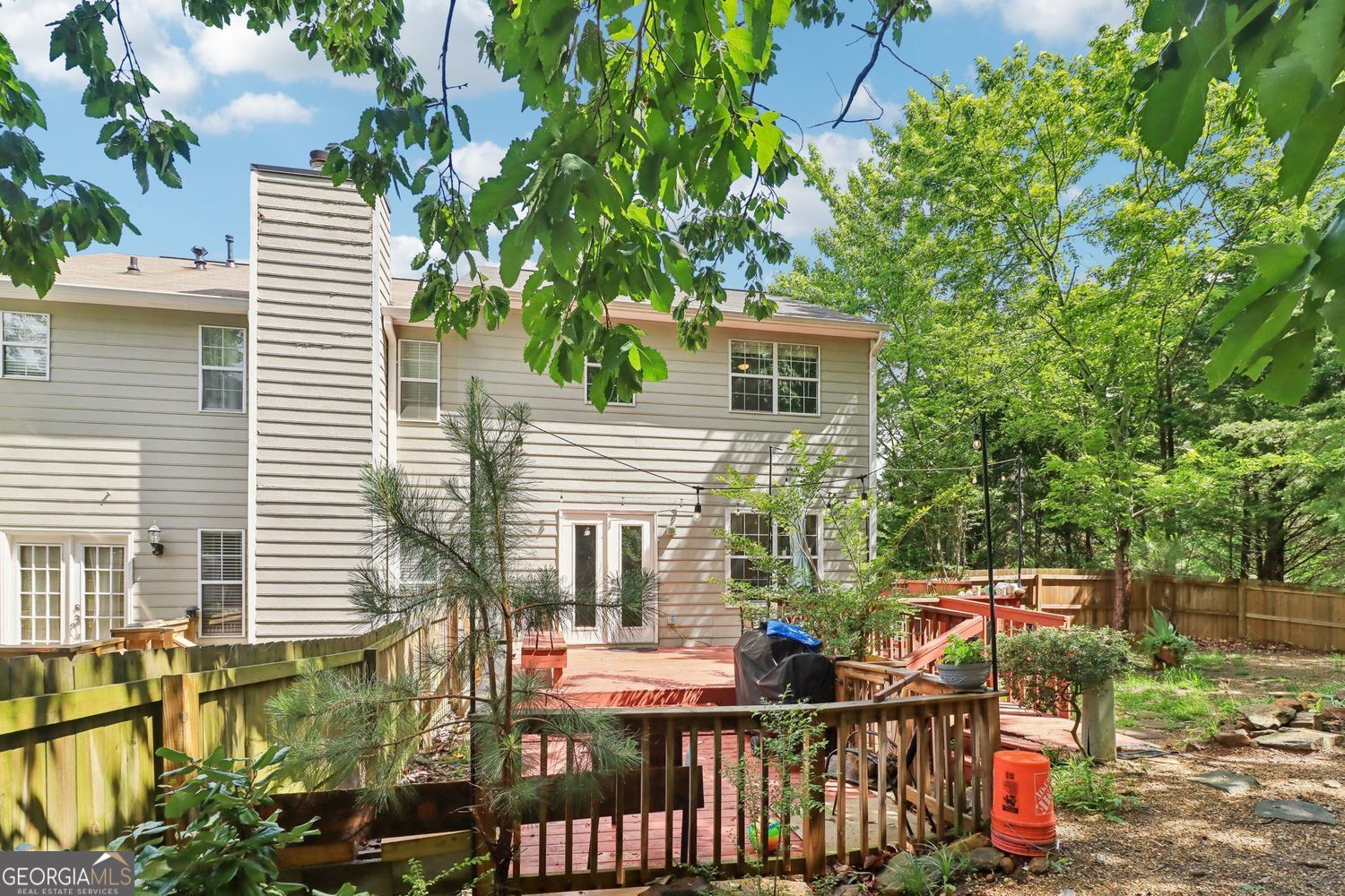 BARNES MILL LAKE - Residential