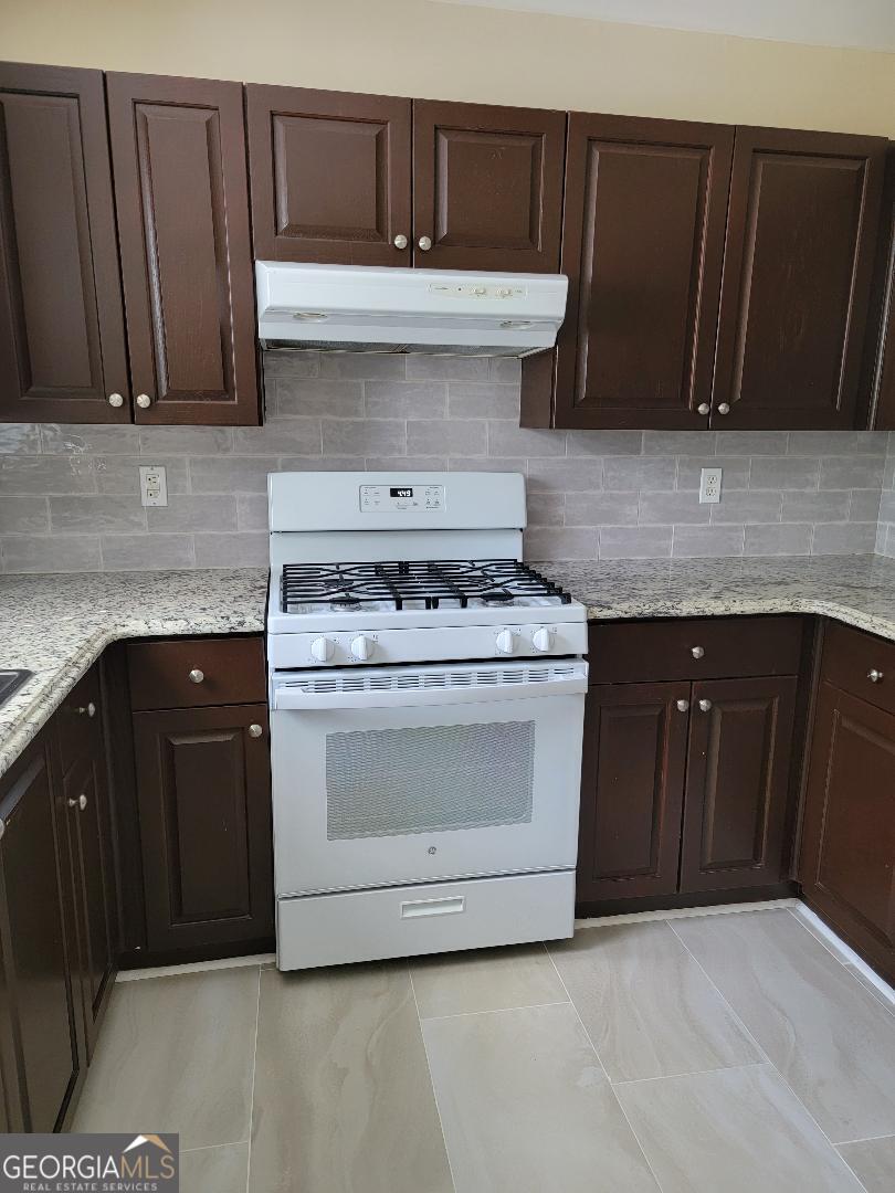 Autumn Lake - Residential Lease