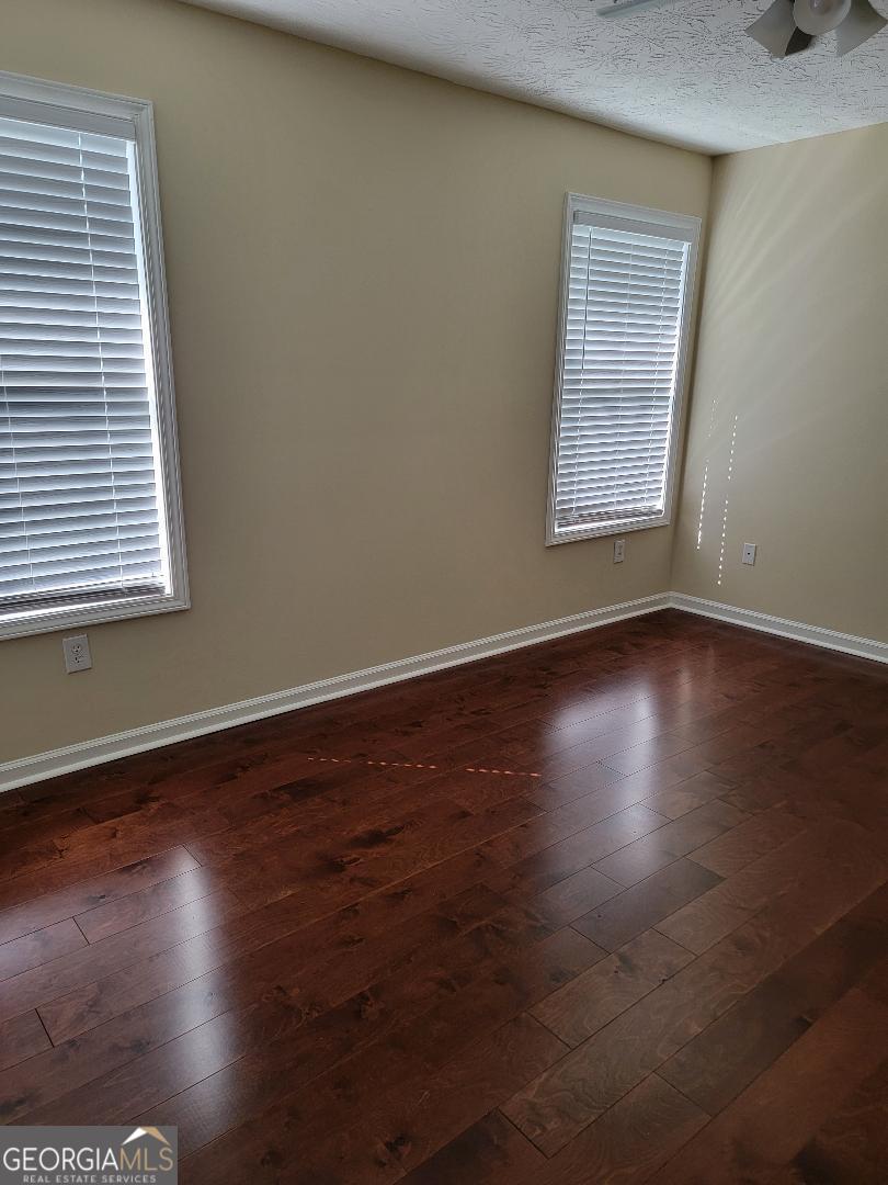Autumn Lake - Residential Lease