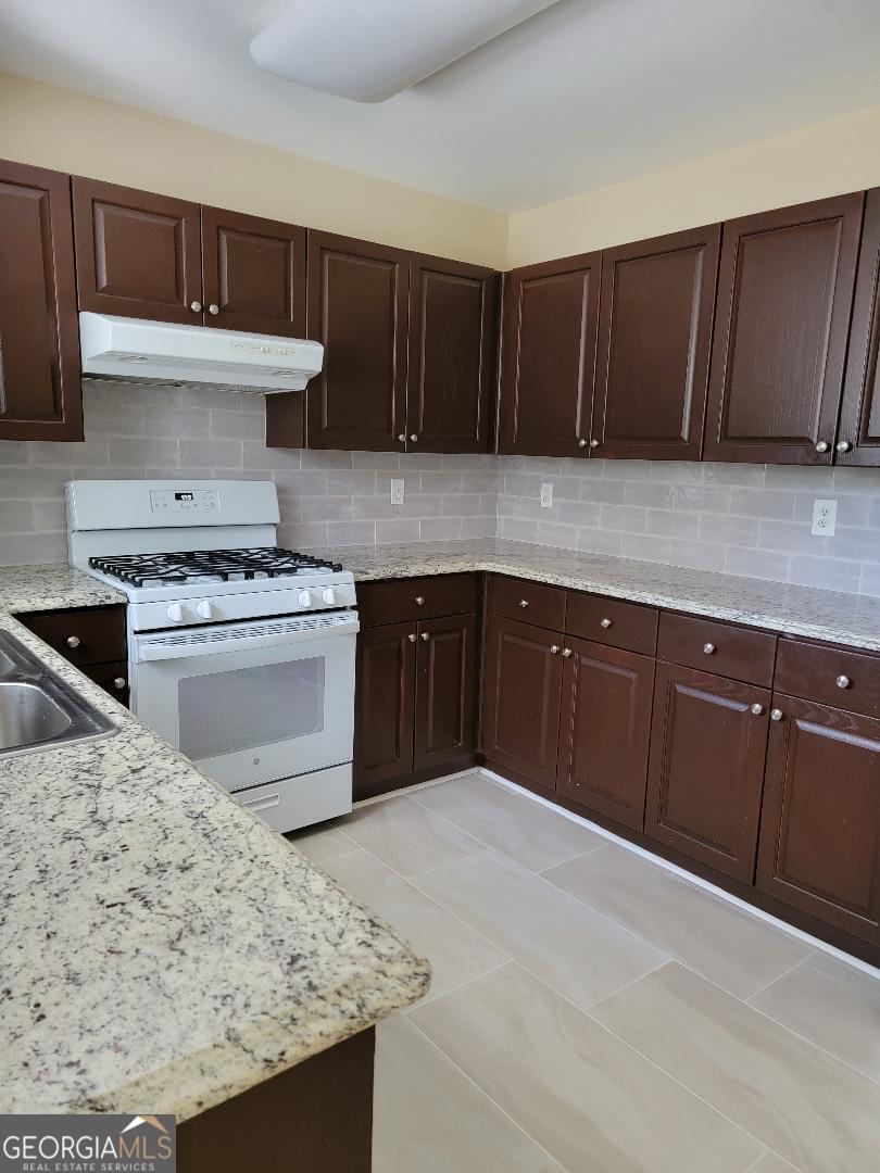 Autumn Lake - Residential Lease