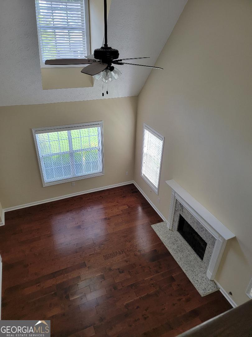 Autumn Lake - Residential Lease