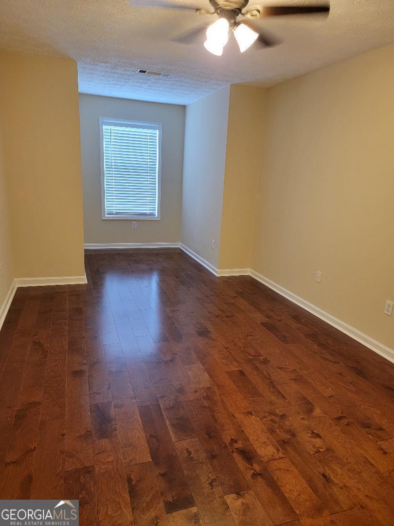 Autumn Lake - Residential Lease