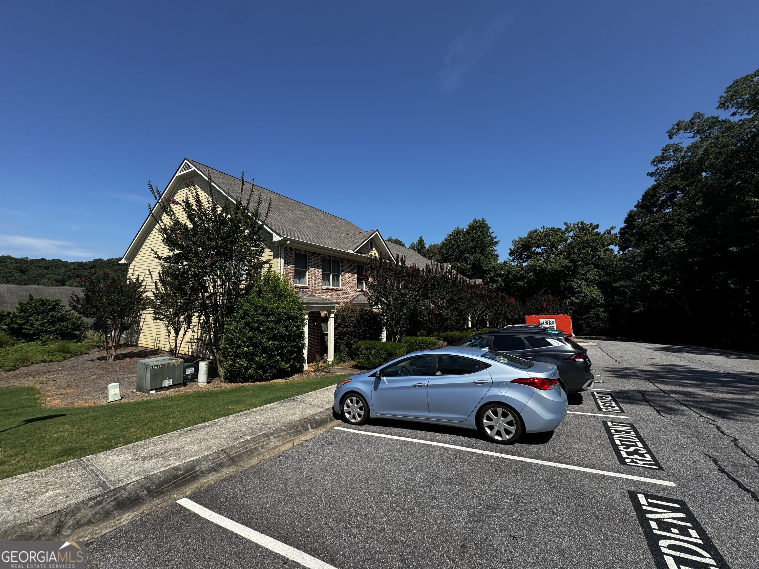 100 Rivergrove PKWY # 4