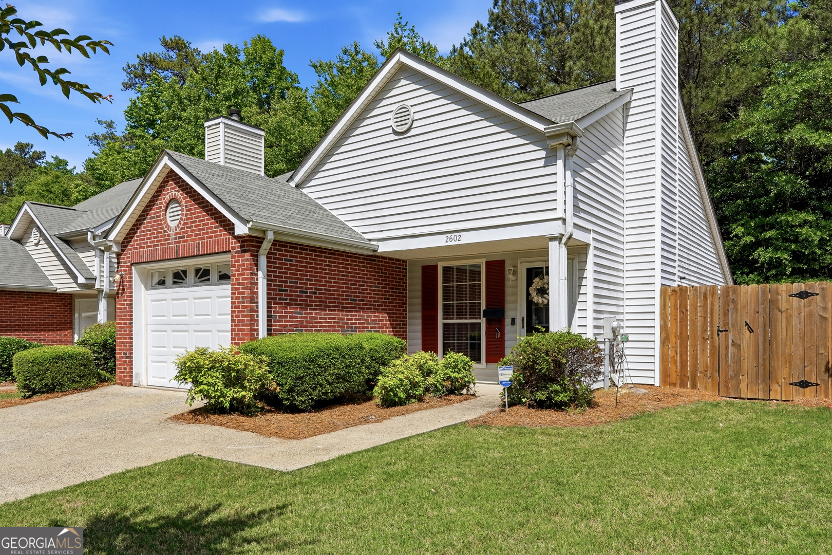 2602 Laurel LN NW