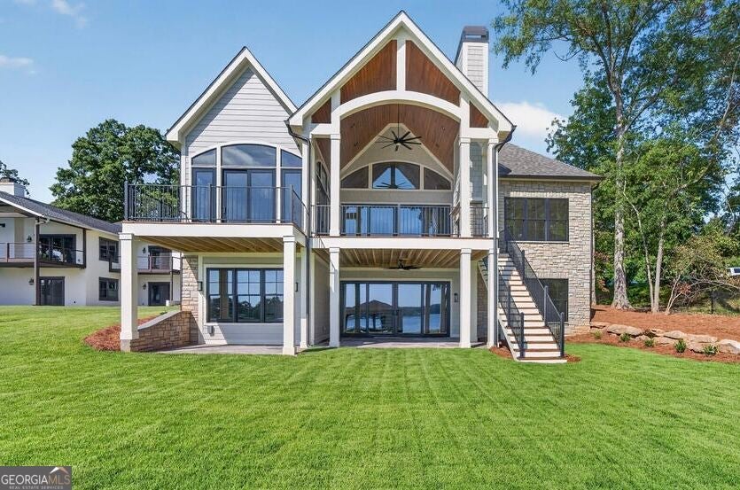 213 Lakecrest DR NE