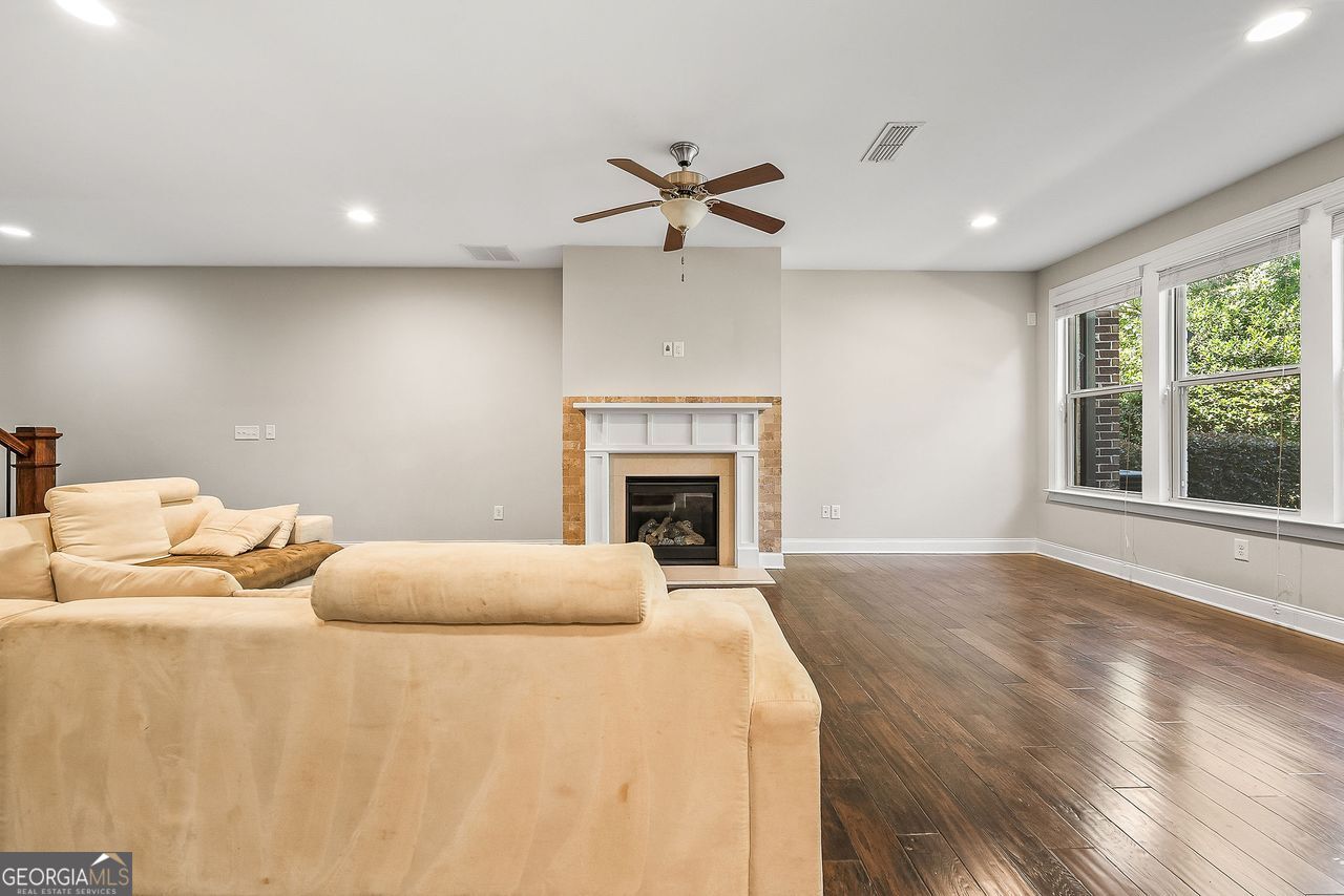 9944 CAMERON PARC CIR