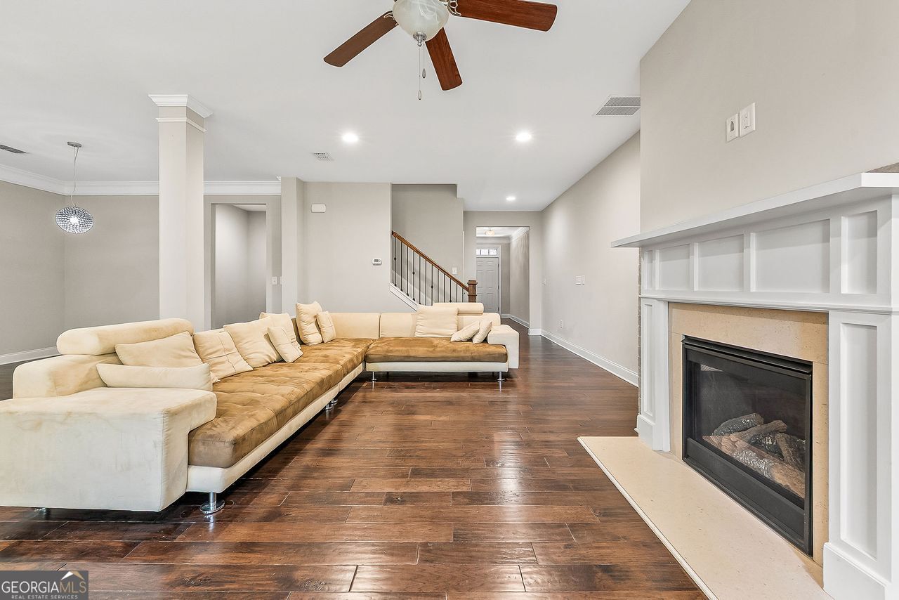 9944 CAMERON PARC CIR