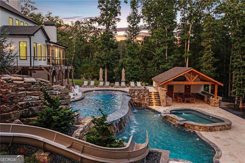 Creekview Falls - Residential