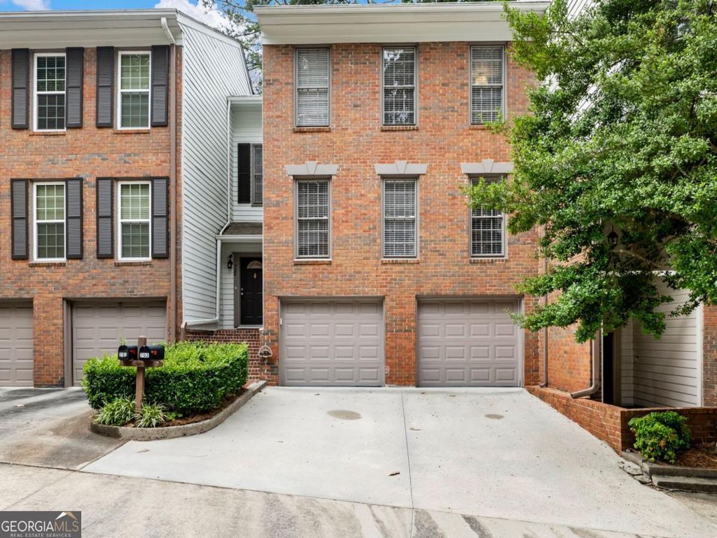 Photo of 702 Brandywine Circle, Atlanta, GA 30350 (MLS # 10792995)