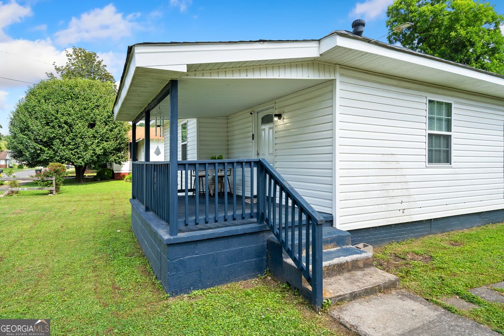 Photo of 473 Conway Street, Dalton, GA 30720 (MLS # 10799107)