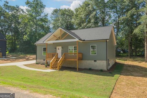 A home in Heflin