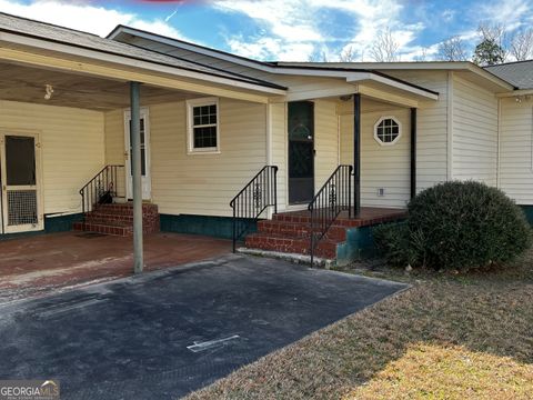 A home in Rentz