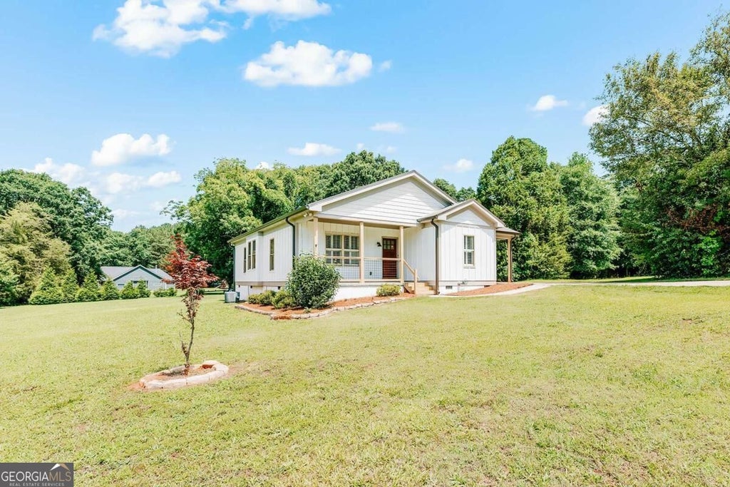 Photo of 1445 N Forest Avenue, Hartwell, GA 30643 (MLS # 10854581)