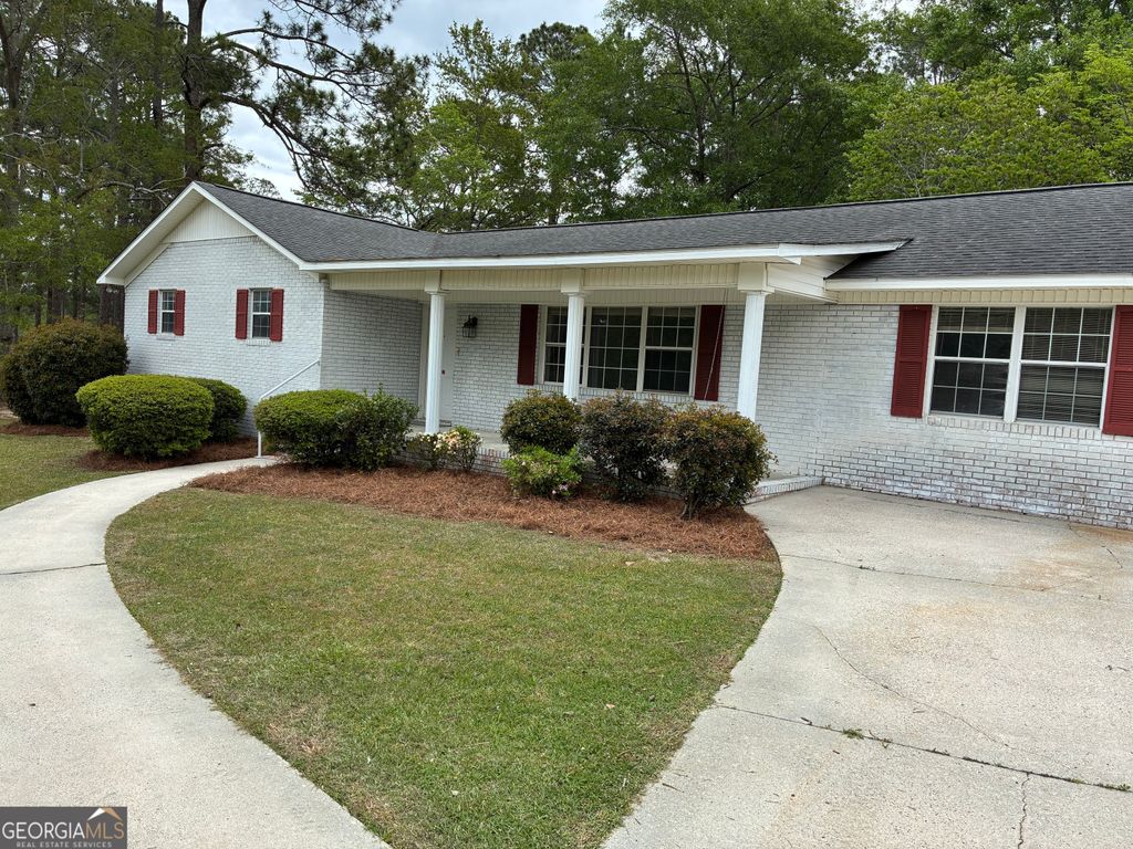 Photo of 112 N Jackson Road, Statesboro, GA 30461 (MLS # 10727063)