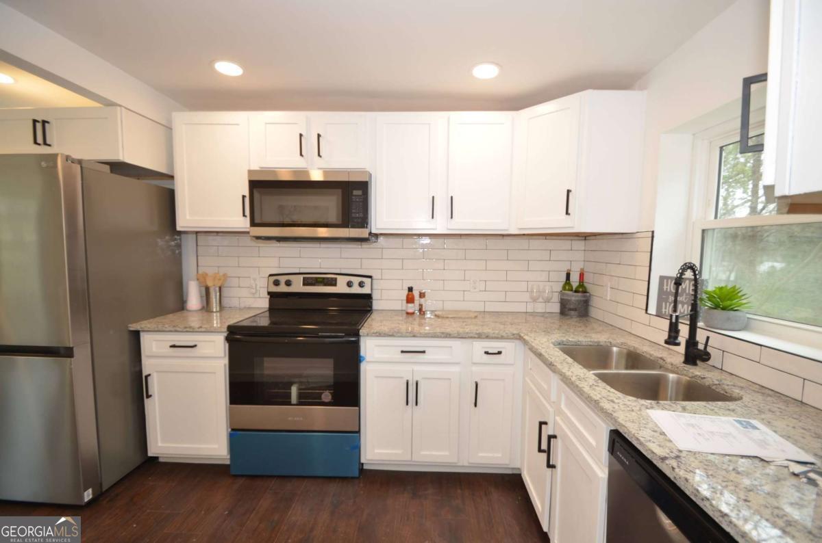 1350 Kenilworth DR SW