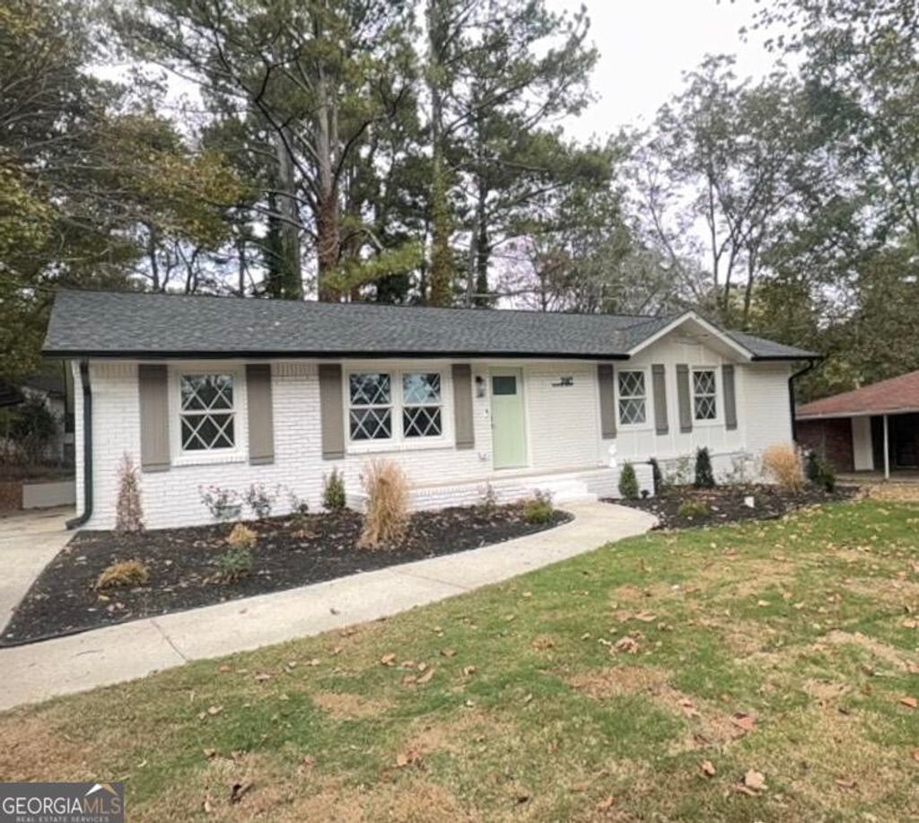 Photo of 2667 Beacon Drive, Atlanta, GA 30349 (MLS # 10657510)