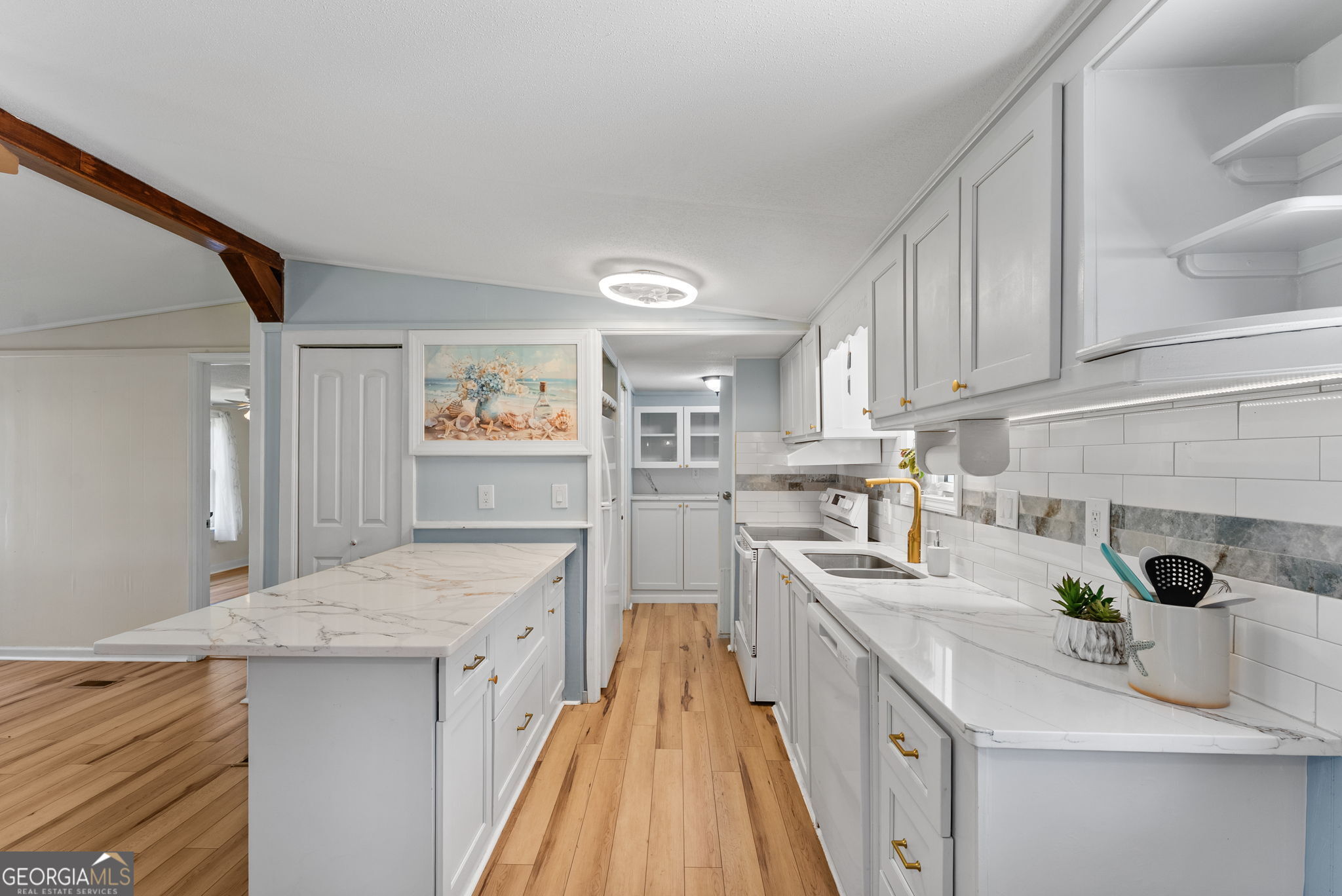 25 Whippoorwill LN