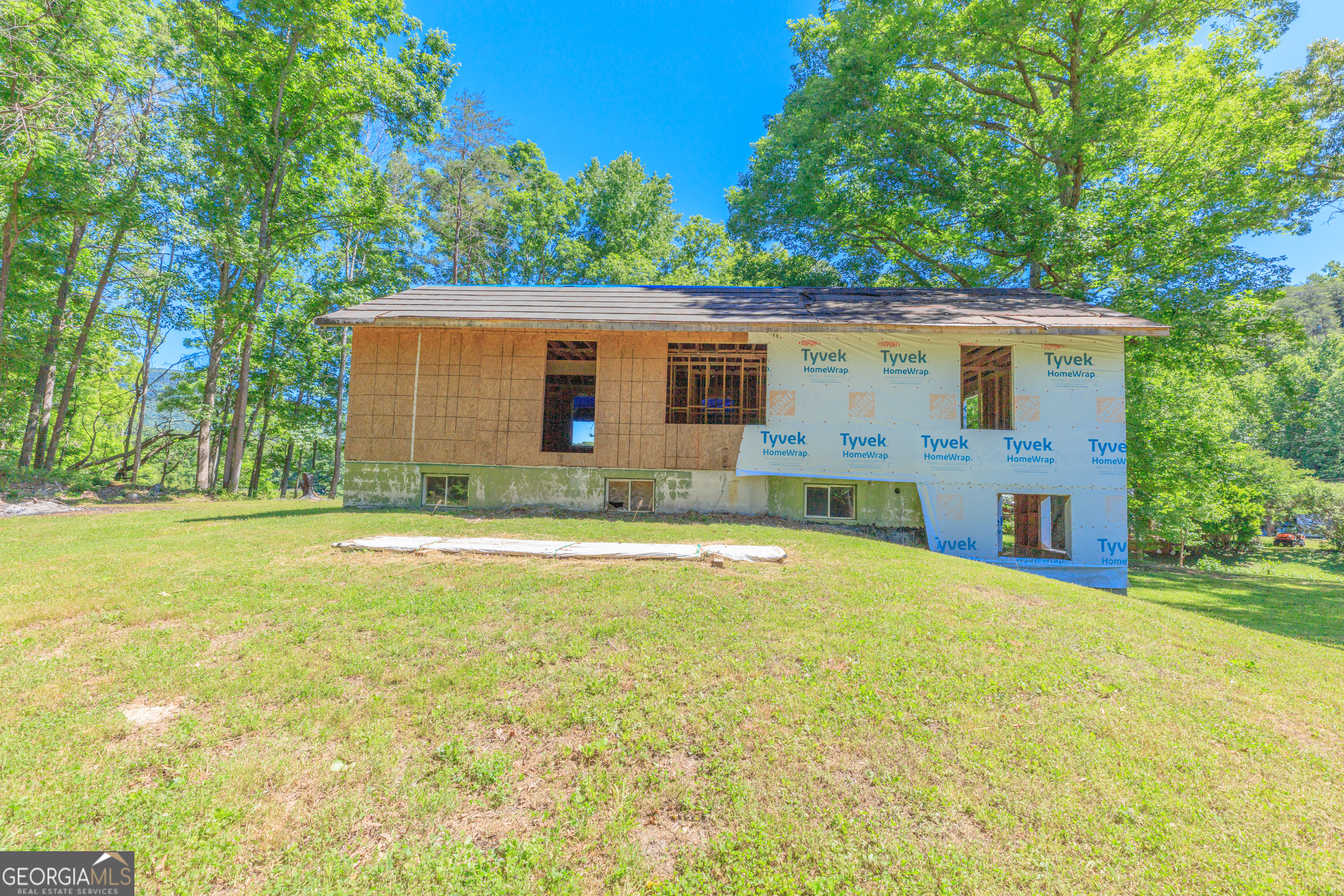 1004 Crow Gap