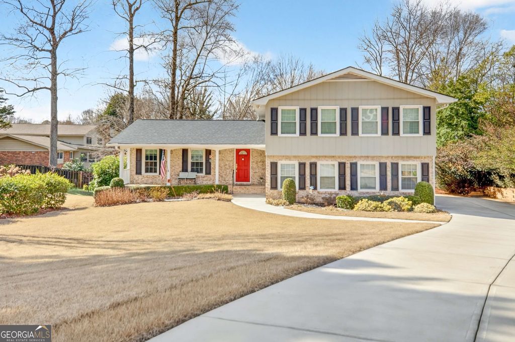 Photo of 5370 Grenoble Court, Dunwoody, GA 30360 (MLS # 10703270)