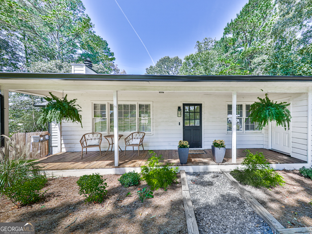 616 Victoria LN