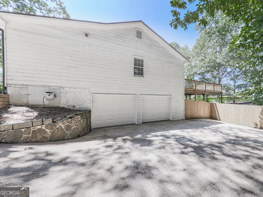 616 Victoria LN