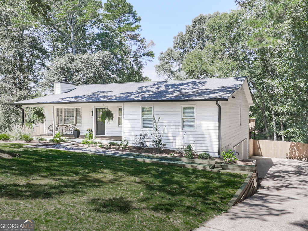 616 Victoria LN