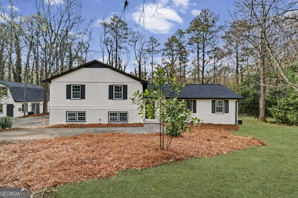 Photo of 3560 Ebenezer Court, Marietta, GA 30066 (MLS # 10724866)