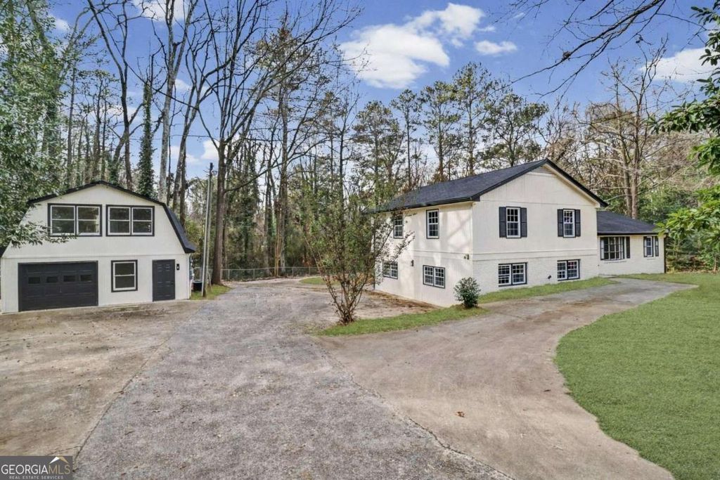 Photo of 3560 Ebenezer Court, Marietta, GA 30066 (MLS # 10724866)