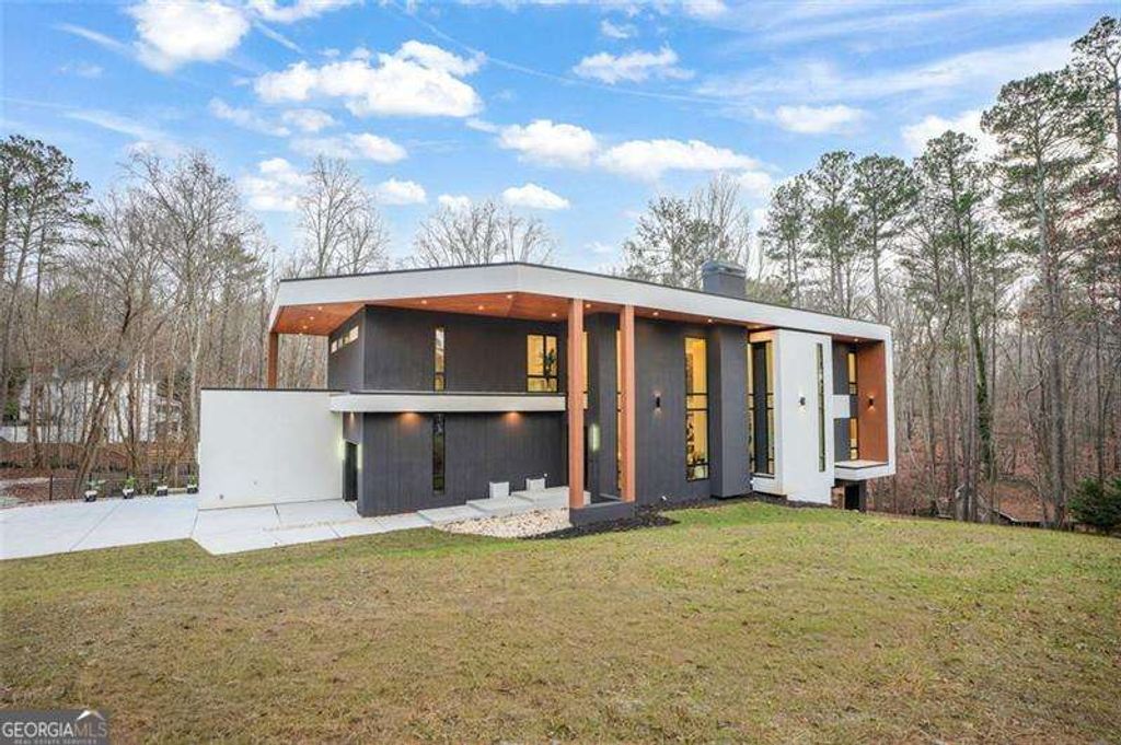 Photo of 1736 COX Road, Roswell, GA 30075 (MLS # 10657011)