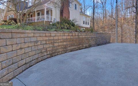 A home in Toccoa