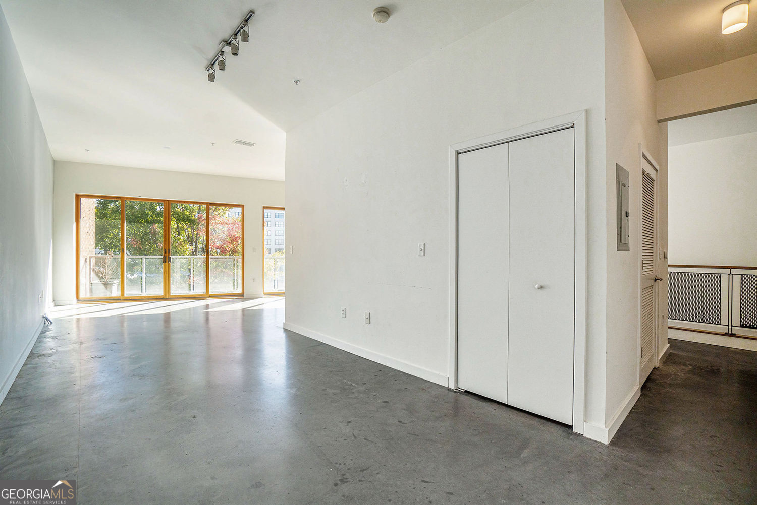 Castleberry Hills - Commercial Sale