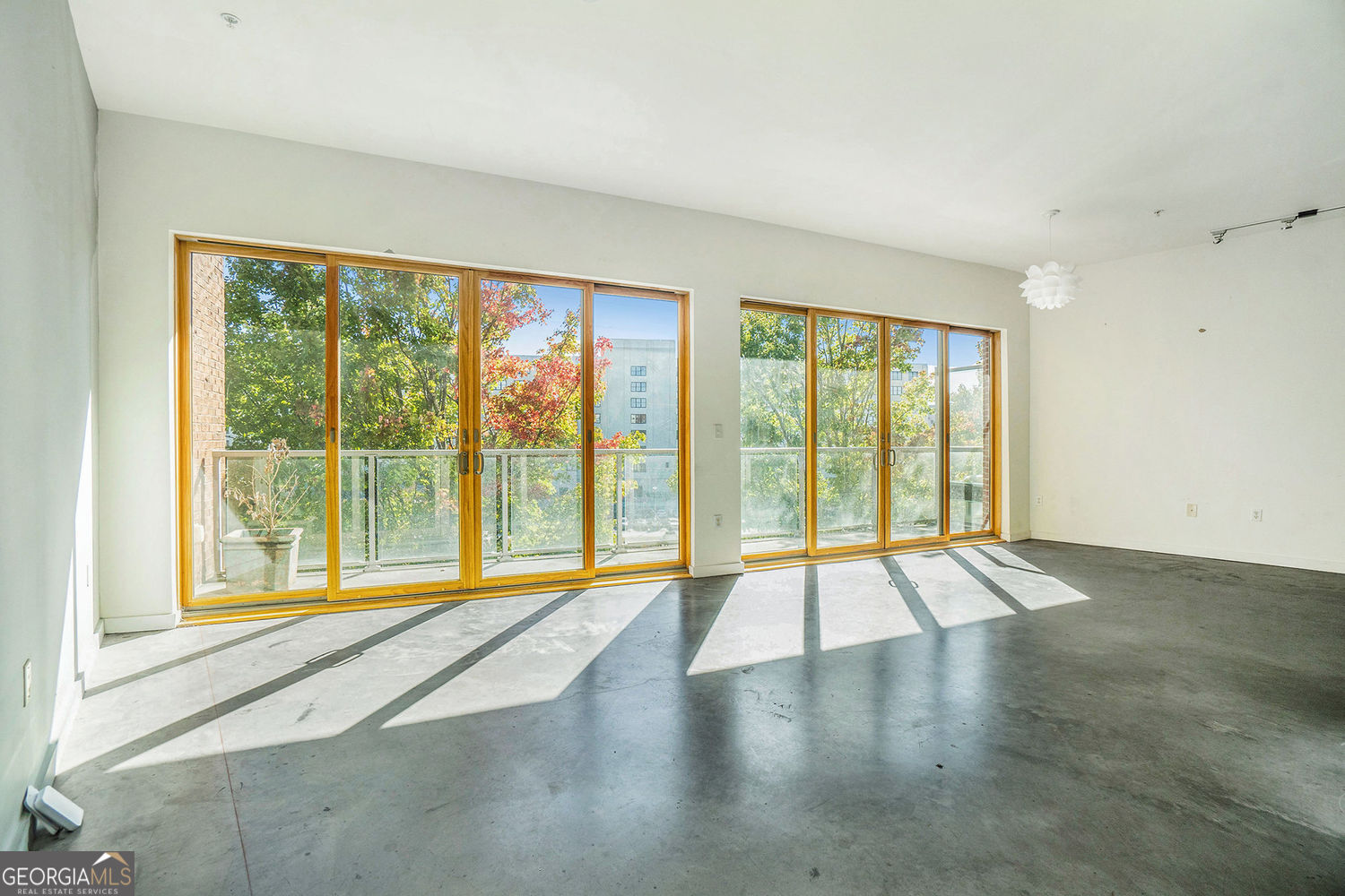 Castleberry Hills - Commercial Sale